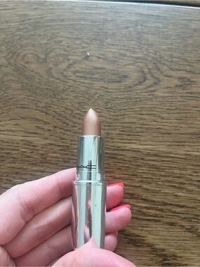 MAC Cosmetics At Leisure Frost Lipstick
